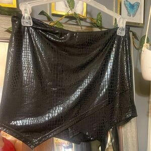 Faux leather skort